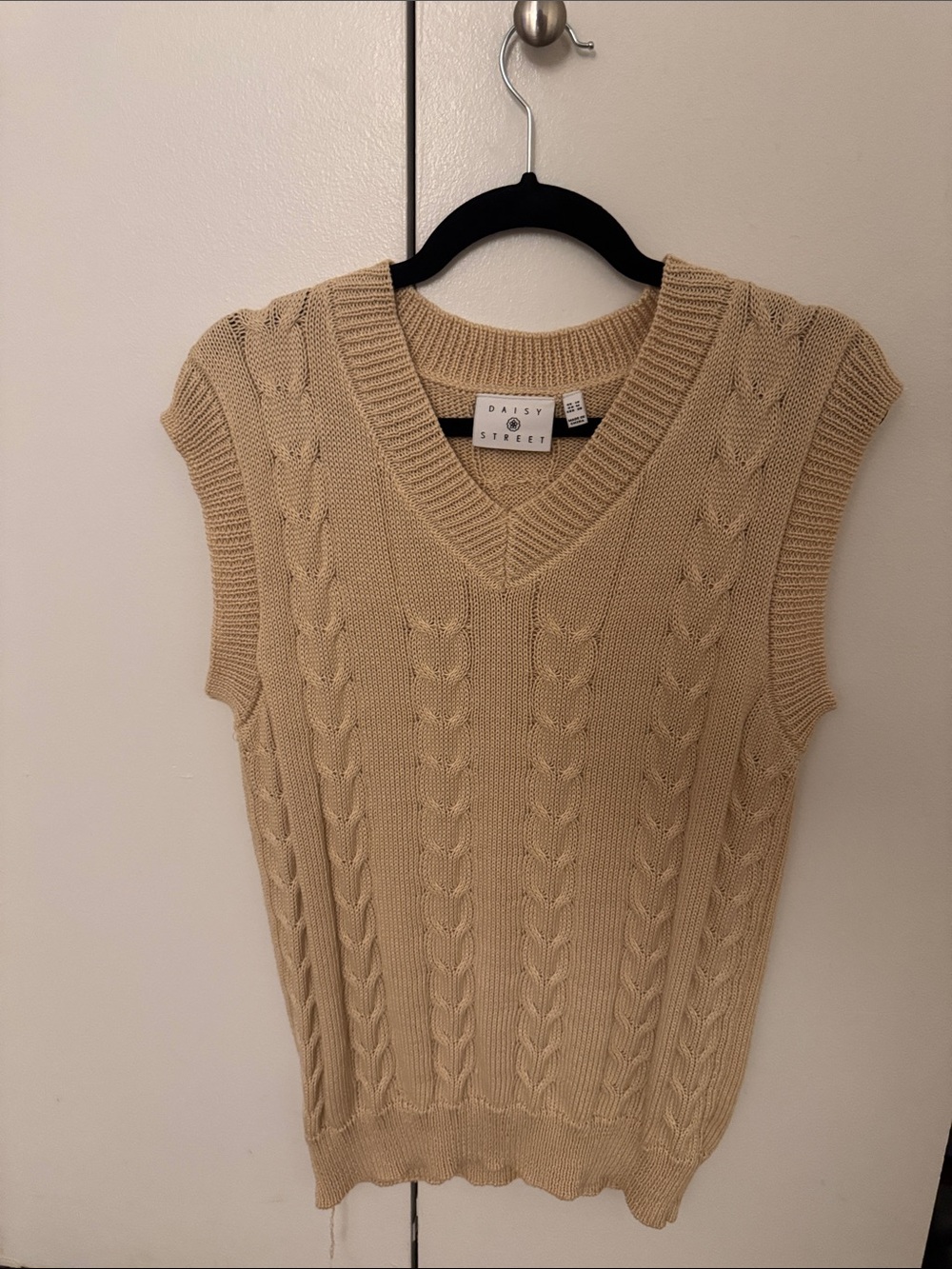 Daisy Street Cream Cable Knit V-Neck Sweater Vest